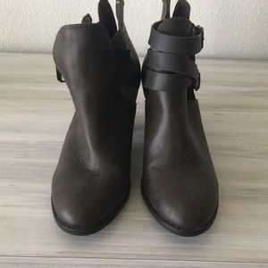 Ankle boots